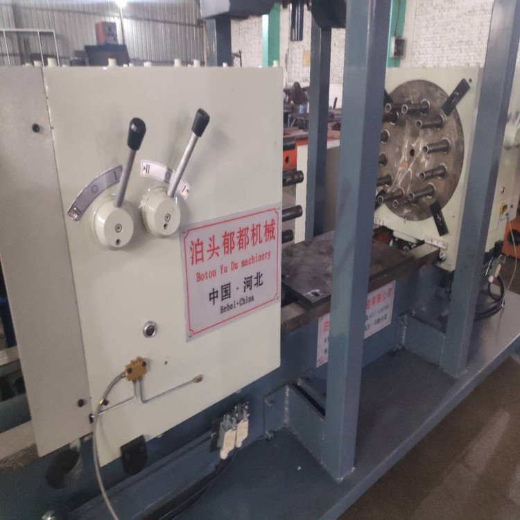 四工位鑽孔攻絲一體機