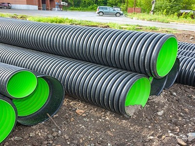 河南香蕉影视建（jiàn）材分析影響pvc管價格的因素