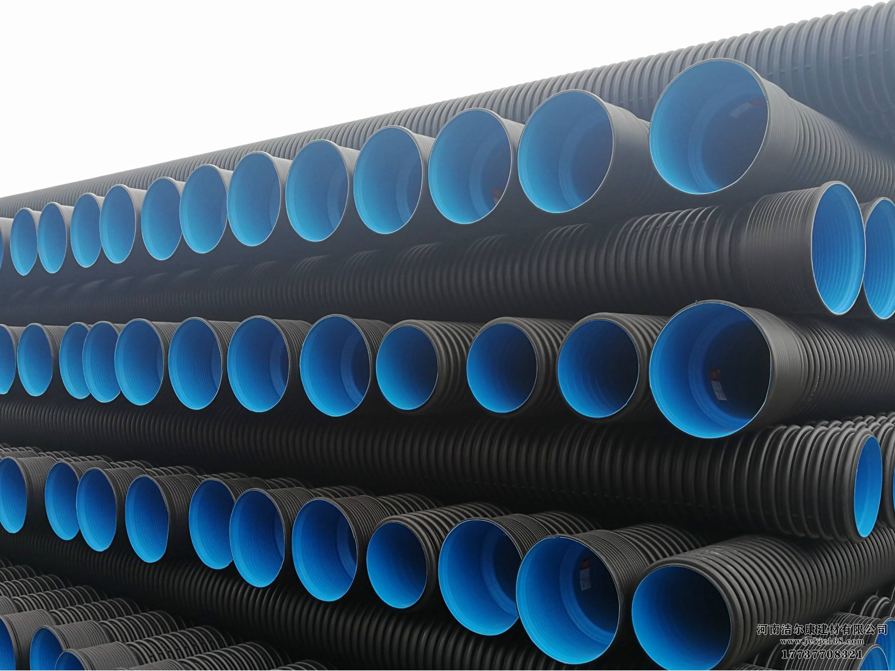 管材（cái）廠家分享地（dì）埋式HDPE排汙（wū）管的優勢